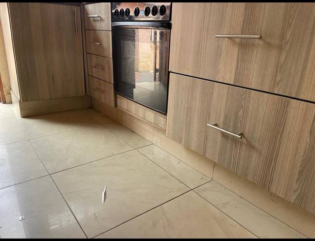 3 BEDROOM HOUSE FOR SALE IN TLHABANE WEST